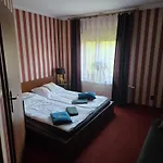 Bed & Breakfast Villa Ventana Poznan City Free Parking Sniadanie W Cenie 3*