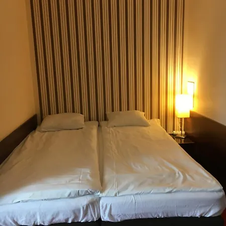 Ventana Free Parking Sniadanie W Cenie 3* Posen